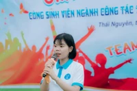 Hành trình ấp ủ giấc mơ du học của nữ sinh mất thị lực hoàn toàn