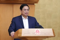 Thủ tướng: Không yêu cầu người dân trình sổ hộ khẩu khi làm thủ tục hành chính 