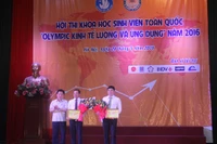 Chung khảo Hội thi khoa học “Olympic kinh tế lượng và ứng dụng” 2016