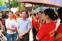 Giáo viên hợp đồng cũng có “con đẻ” và “con nuôi”