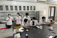 Đào tạo ngành Công nghệ sinh học để thực học, thực hành, thực danh, thực nghiệp