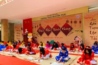Tôi đã đề nghị giáo viên, Tết không giao bài tập về nhà cho con