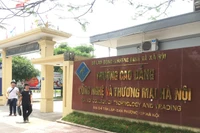 Ngang nhiên nhận học Cao đẳng chính quy khi chưa có bằng Trung học Phổ thông