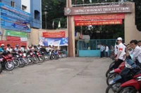 Tố cáo Hiệu trưởng sai phạm, Kế toán trưởng bất ngờ bị đình chỉ công tác