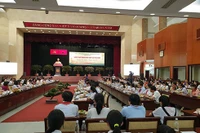Chủ tịch Thành phố Hồ Chí Minh không muốn học trò sử dụng điện thoại thông minh