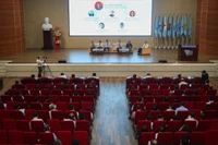 Liệu có thể có cơ chế khoán, đặt hàng các đại học thực hiện nghiên cứu khoa học?
