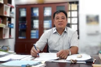 Đặt thêm chuẩn nghề nghiệp GV là thừa, nên bỏ để thầy cô đỡ ức chế