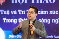 Mời giáo sư dạy phổ thông chuyên là rất hình thức, thích danh