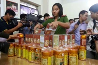 Thực phẩm chức năng giả, lãi thật