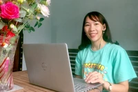 Học trực tuyến, học qua truyền hình không phải là khoán hết cho học sinh
