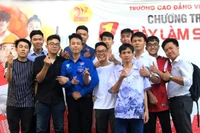 Học cao đẳng cũng tốt, sao cứ phải vào đại học?