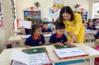 Tăng lương cho giáo viên rất cần thiết, nhưng làm thế nào?