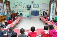 Giáo viên hưởng lương trung cấp có thể lên lương đại học được hay không?