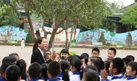 Cô giáo tài năng duyên dáng thắp lửa cho học trò nơi xứ Nghệ
