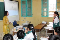 Bộ quy định thế này, có hiệu trưởng, hiệu phó cũng phải học chứng chỉ tích hợp