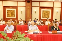 Bộ Chính trị làm việc với Ban Thường vụ Thành ủy Hà Nội