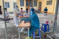 Gác lại khó khăn riêng, thầy giáo tiên phong ra tuyến đầu chống dịch ở Đồng Nai