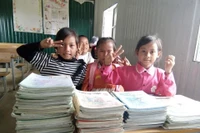 Chuyện giáo viên “xin của” và những chuyến xe chở đầy yêu thương