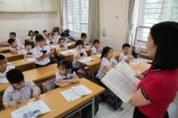 Giáo viên Hà Nội thắc mắc về bằng đại học lương trung cấp, thầy Bùi Nam trả lời