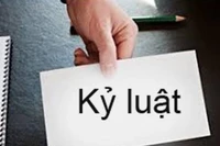 Giáo viên bị kỷ luật cảnh cáo thì sẽ bị kéo dài thời gian nâng lương bao lâu?
