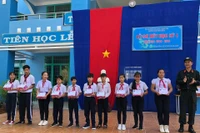 Tết về từ các chiến sĩ công an