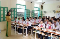 Bổ nhiệm chức danh nghề nghiệp, giáo viên khổ sở tìm minh chứng "hạng II"