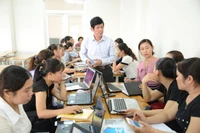Giáo viên nào học đủ 9 modul chương trình mới, đề nghị Bộ bỏ chứng chỉ chức danh