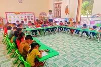 Nghịch lý xếp lương giáo viên các bậc học: dạy nhiều lương thấp, ít lương cao