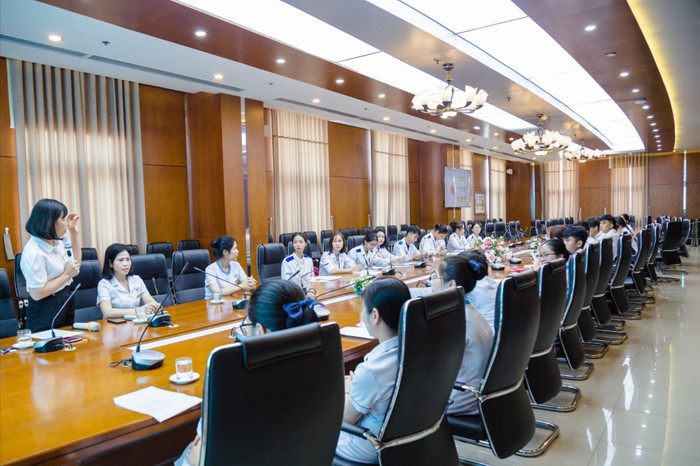Sinh viên Trường Cao đẳng Y tế Hải Phòng trong đợt học thực hành tại Bệnh viện đa khoa Quốc tế Hải Phòng. Nguồn ảnh: website Bệnh viện Đa khoa Quốc tế Hải Phòng img-7719-scaled-68.jpg