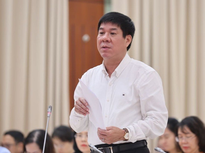 Cục trưởng Cục Quản lý chất lượng Bộ Giáo dục và Đào tạo Huỳnh Văn Chương phát biểu tại buổi họp báo diễn ra chiều ngày 7/8. Ảnh: VGP/Nhật Bắc hvc.jpg