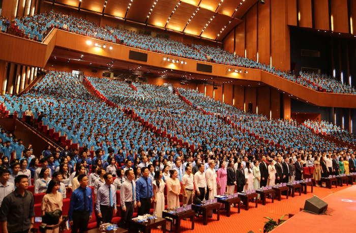 Toàn cảnh Chương trình Chào năm học mới 2025-2026 Trường Đại học Mở Hà Nội sáng ngày 12/9/2025. z7004066809772-13b6a7eb2bcb95f24b258caf75b4e67e.jpg