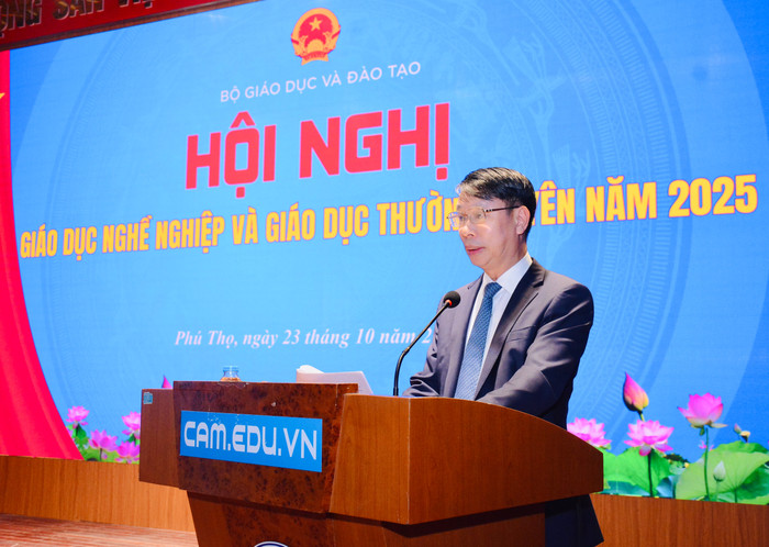 Ông Nguyễn Khắc Hiếu – Phó Chủ tịch Ủy ban nhân dân tỉnh Phú Thọ phát biểu chào mừng tại hội nghị. dsc-4180.jpg