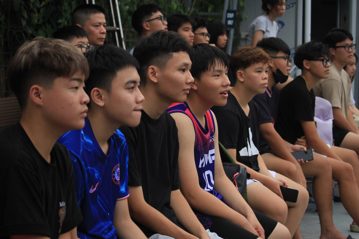 Giải đấu thu hút nhiều sự quan tâm, cổ vũ của các cổ động viên trẻ đam mê bóng rổ. img-1871.jpg