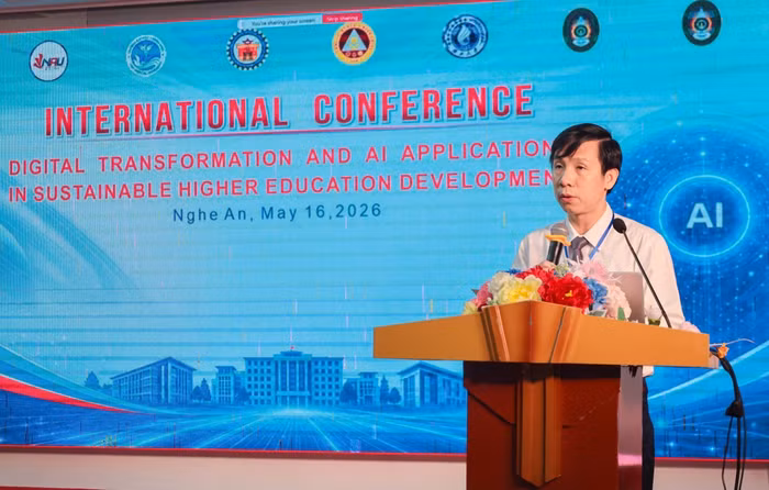thay-huyen.jpg