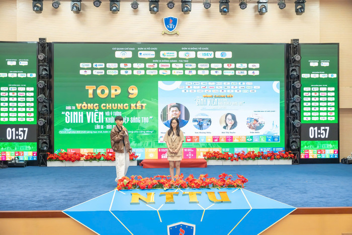 Cuộc thi thu hút đông đảo sự tham gia của sinh viên tài năng. c66e0cec930819564019.jpg