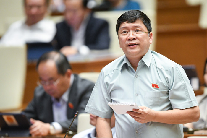 Đại biểu Quốc hội Tạ Văn Hạ - Đoàn đại biểu Quốc hội Thành phố Đà Nẵng, Phó Chủ nhiệm Uỷ ban Văn hoá và Xã hội của Quốc hội. Ảnh: quochoi.vn