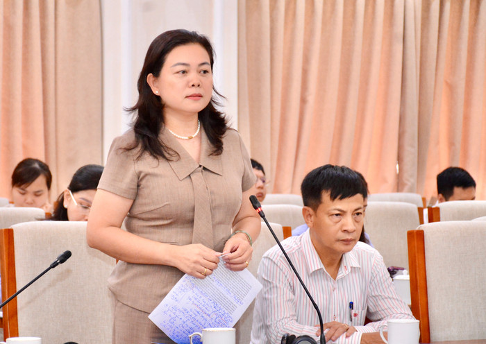 Phó Giám đốc Sở Giáo dục và Đào tạo Hà Nội Trần Lưu Hoa chia sẻ tại hội thảo. dsc-0463.jpg