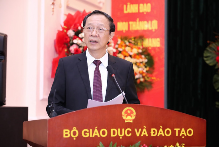 Thứ trưởng Thường trực Bộ Giáo dục và Đào tạo Phạm Ngọc Thưởng phát biểu tại buổi gặp mặt. img-8884.jpg