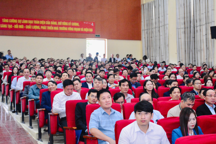 Các đại biểu tham dự hội nghị. dsc-4080.jpg