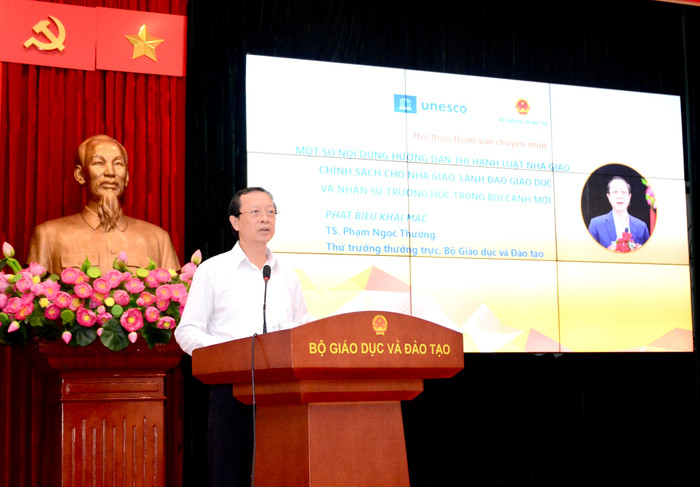 Thứ trưởng Phạm Ngọc Thưởng phát biểu khai mạc hội thảo. dsc-0268.jpg