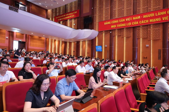 Các đại biểu tham dự Hội nghị Giám đốc Sở Giáo dục và Đào tạo năm 2025. img-1706.jpg