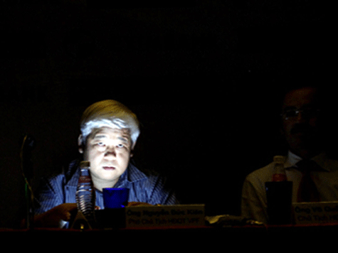 Ám ảnh xuống hạng luôn đeo đuổi bầu Kiên (Ảnh: Quang Minh) Ám ảnh xuống hạng luôn đeo đuổi bầu Kiên (Ảnh: Quang Minh)