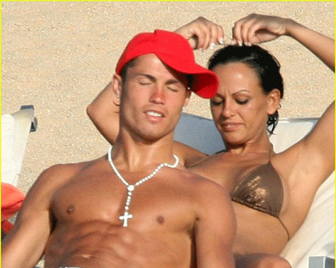 Cristiano Ronaldo bị chê là "đồ bất lực"