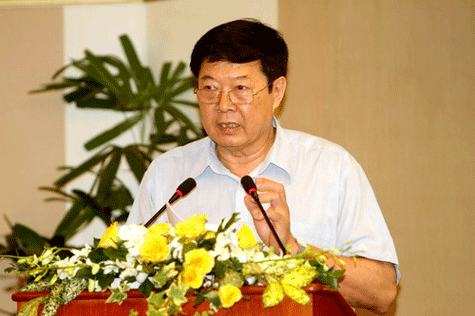 Trưởng ban tổ chức giải V-League 2012 Trần Duy Ly lên án những hành vi cổ vũ quá khích của CĐV SLNA - Ảnh: Khả Hòa Trưởng ban tổ chức giải V-League 2012 Trần Duy Ly lên án những hành vi cổ vũ quá khích của CĐV SLNA - Ảnh: Khả Hòa