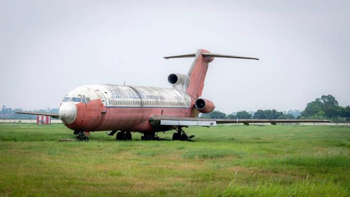 Chiếc máy bay Boeing bị bỏ rơi tại sân bay Nội Bài từ năm 2007 được giao cho Học viện Hàng không Việt Nam làm giáo cụ - Ảnh: NIA.