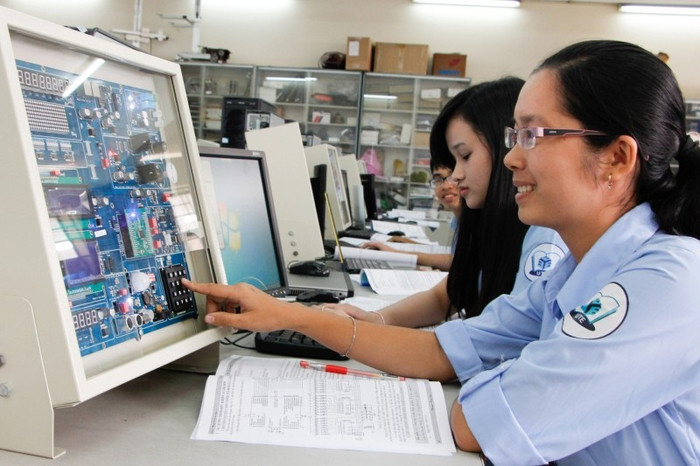 Sinh viên Trường Đại học Sư phạm Kỹ thuật Thành phố Hồ Chí Minh. Ảnh website nhà trường Sinh viên Trường Đại học Sư phạm Kỹ thuật Thành phố Hồ Chí Minh. Ảnh website nhà trường