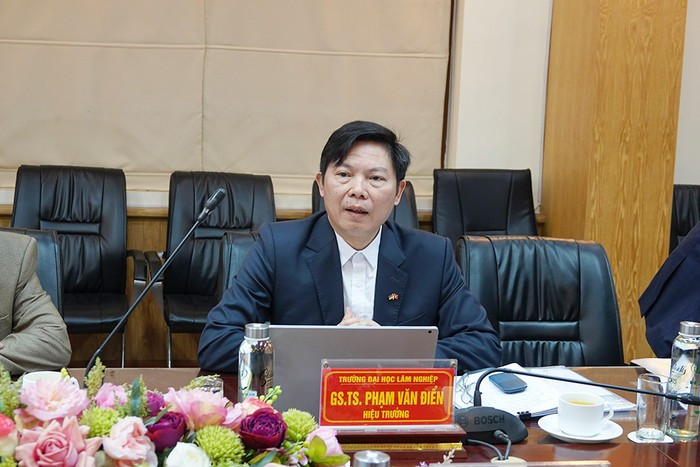 Giáo sư, Tiến sĩ, Nhà giáo ưu tú Phạm Văn Điển - Hiệu trưởng Trường Đại học Lâm nghiệp. (Ảnh: NVCC) thay-dien2-1164.jpg