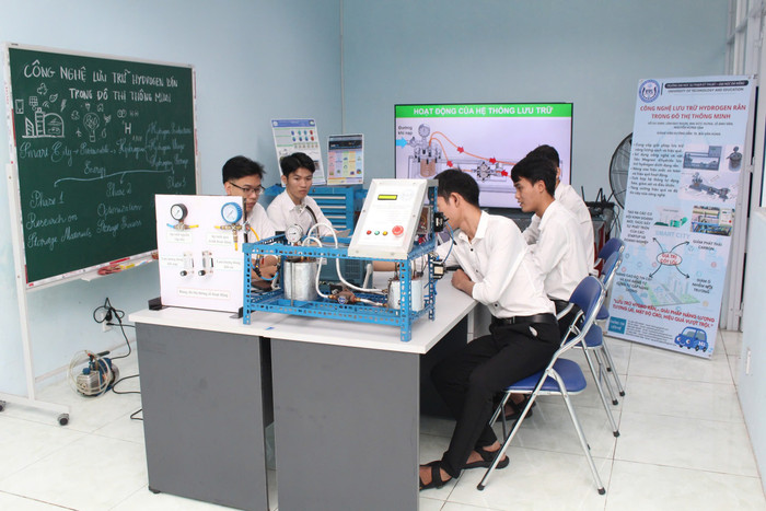 Sinh viên Trường Đại học Sư phạm Kỹ thuật, Đại học Đà Nẵng. Ảnh NTCC dh-spkt-da-nang-2.jpg