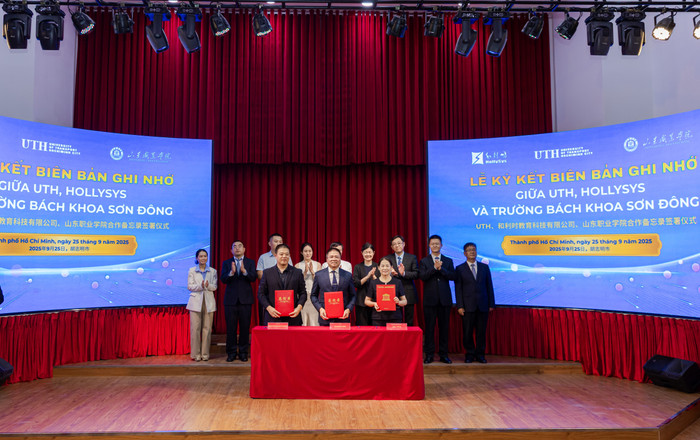 Trường Đại học Giao thông vận tải Thành phố Hồ Chí Minh ký kết hợp tác với Trường Bách khoa Sơn Đông và HollySys Bắc Kinh (Trung Quốc) trong lĩnh vực đường sắt tốc độ cao. Ảnh NTCC bao173.jpg