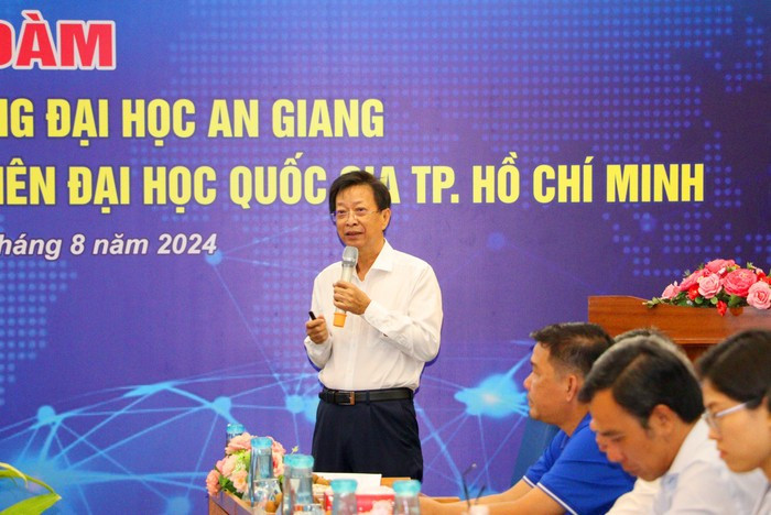 Phó Giáo sư, Tiến sĩ Võ Văn Thắng - Hiệu trưởng Trường Đại học An Giang, Đại học Quốc gia Thành phố Hồ Chí Minh. Ảnh Website trường Phó Giáo sư, Tiến sĩ Võ Văn Thắng - Hiệu trưởng Trường Đại học An Giang, Đại học Quốc gia Thành phố Hồ Chí Minh. Ảnh Website trường